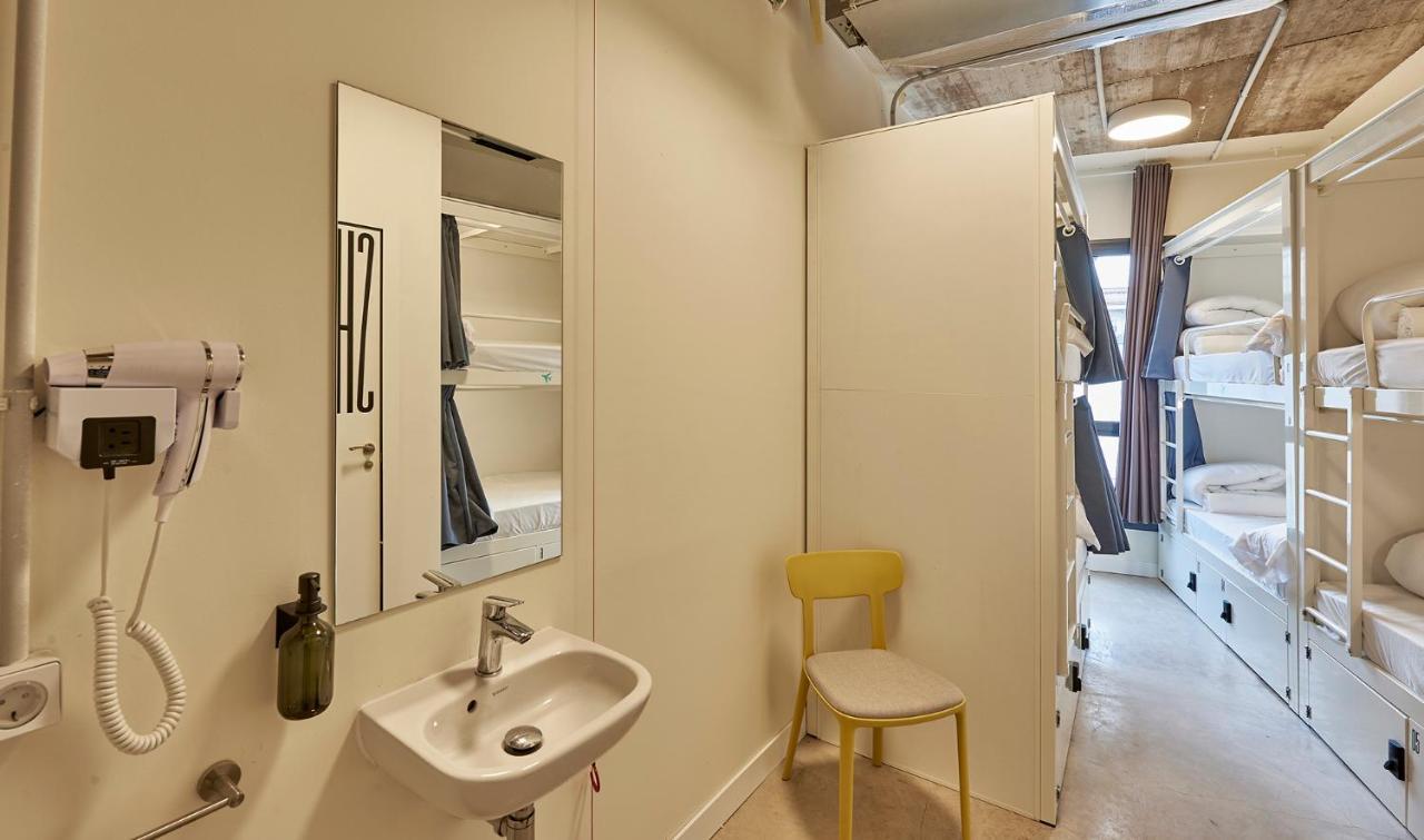 Hostelfly Madrid Exteriér fotografie