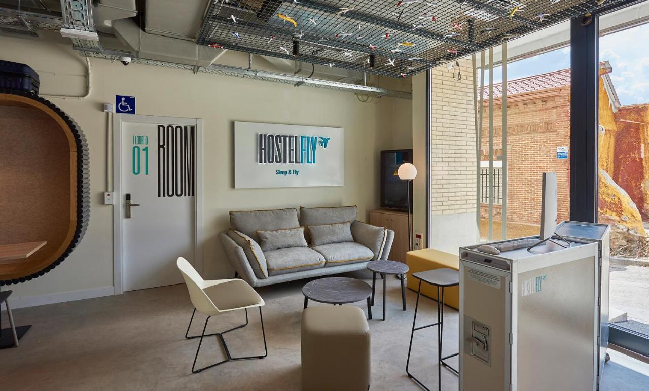 Hostelfly Madrid Exteriér fotografie